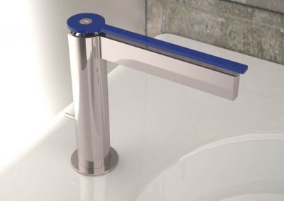 aa-trem2-taps-mixer-handshower