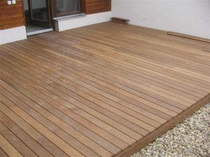 Deszkapadló-Decking fa-wpc-Teraszburkolat