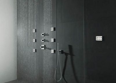 mo-zucc-showers- showers hydromassage